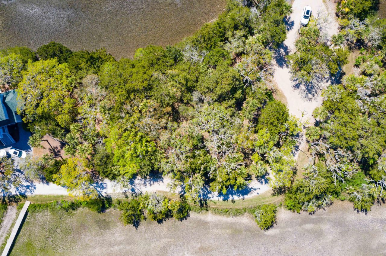 24 Moon Fever Court Photo 17