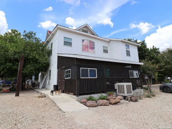 13915 interstate 35, Von Ormy, TX 78073