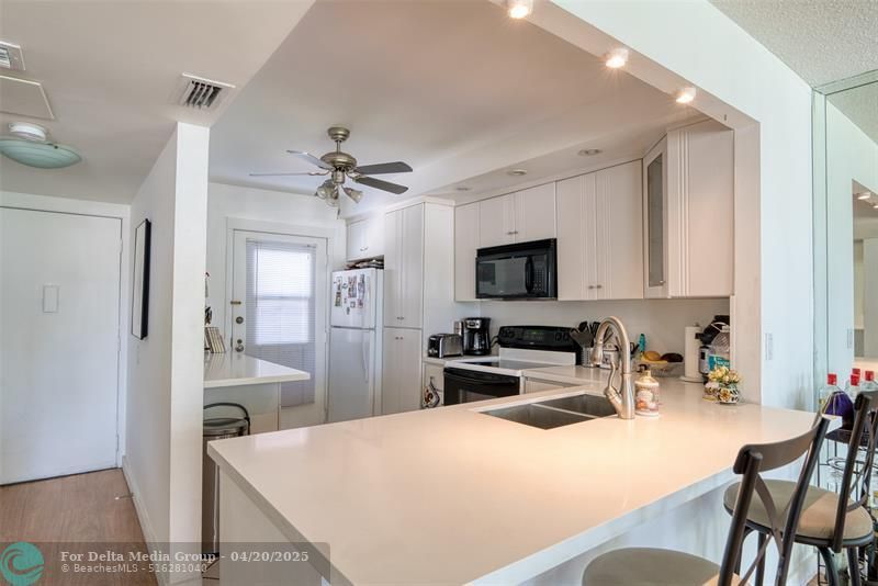 3401 N Country Club Drive, Unit 110, Aventura, FL 33180 Photo