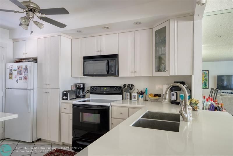 3401 N Country Club Drive, Unit 110, Aventura, FL 33180 Photo