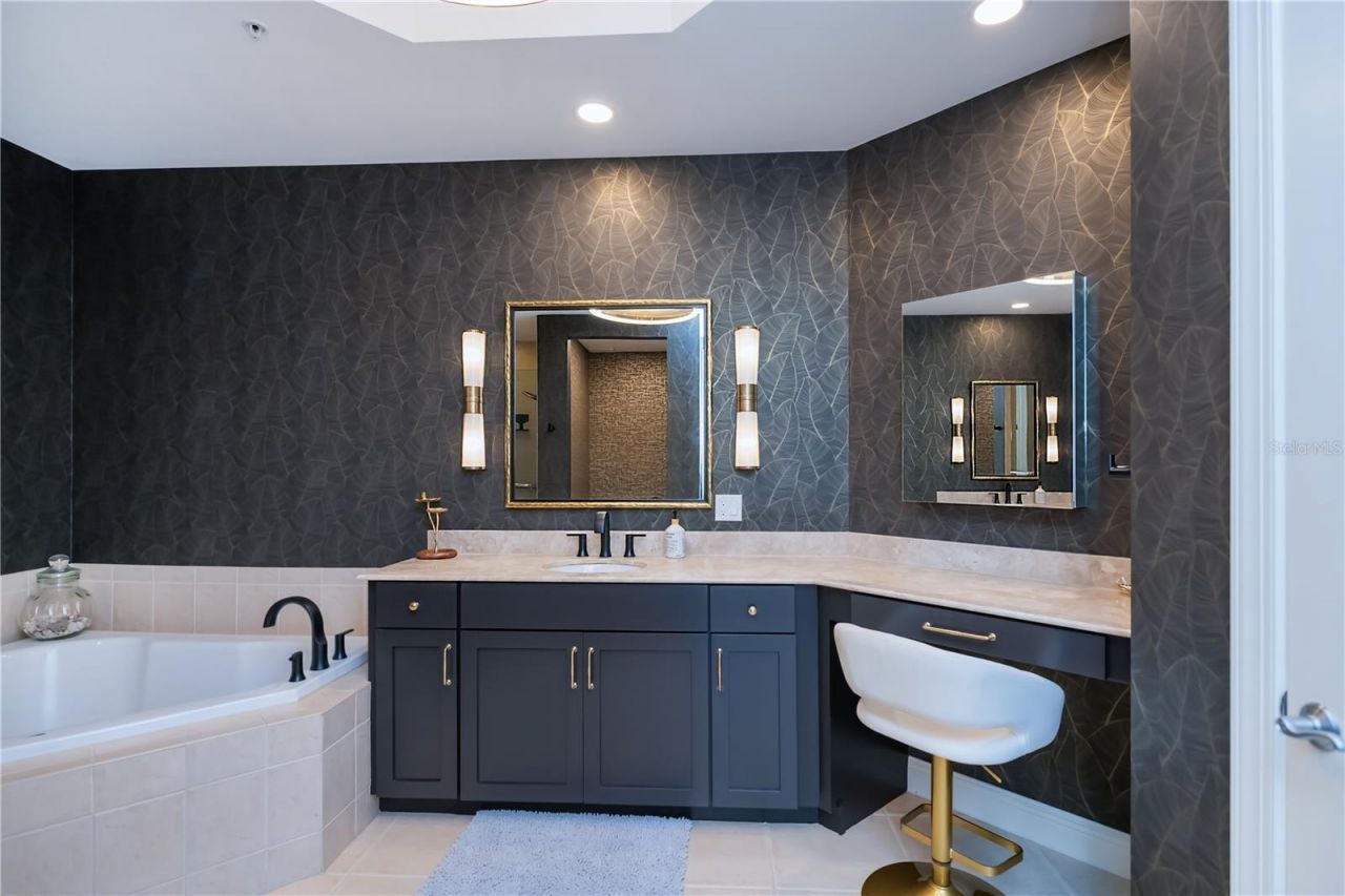 2104 W 1st Street, Unit 3103, Fort Myers, FL 33901 Photo