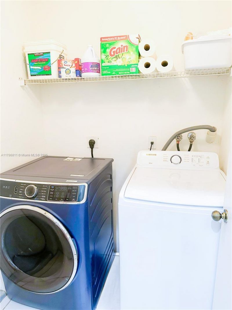 1735 NW 77th Ave, Pembroke Pines, FL 33024 Photo