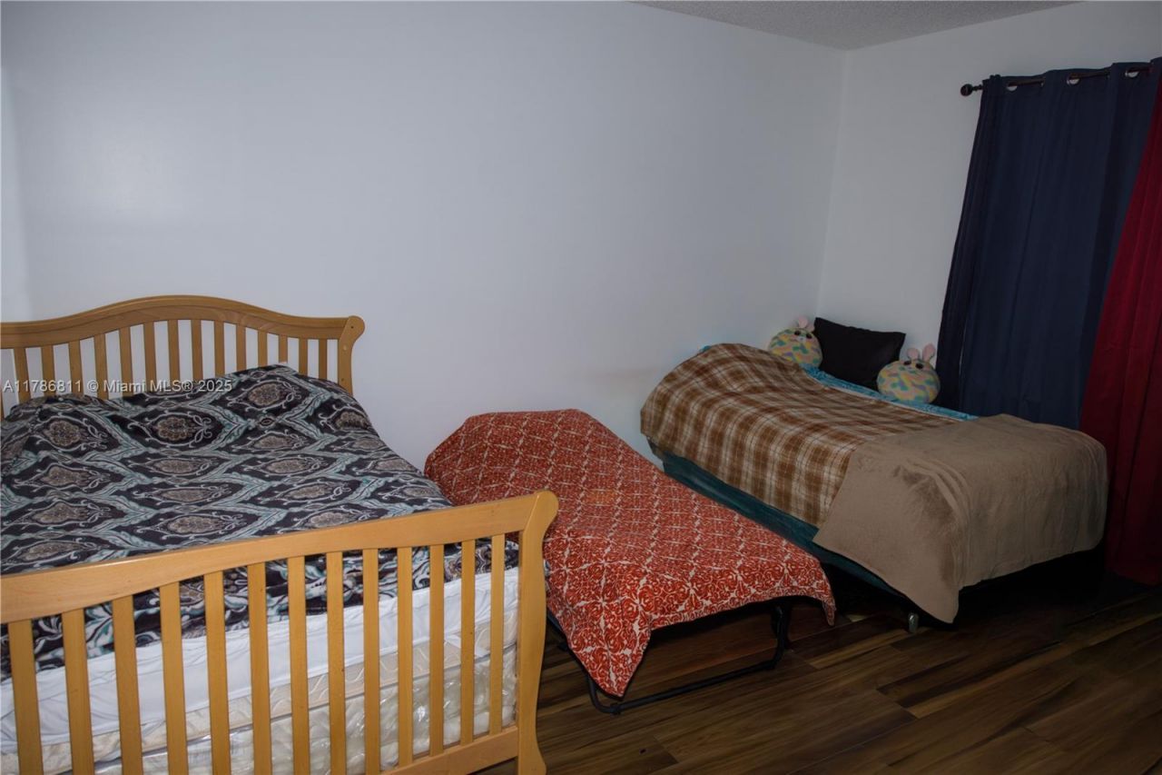 1735 NW 77th Ave, Pembroke Pines, FL 33024 Photo