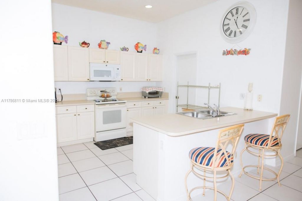 1735 NW 77th Ave, Pembroke Pines, FL 33024 Photo