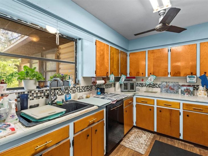 29133 Lawton Drive, Nobleton, FL 34661