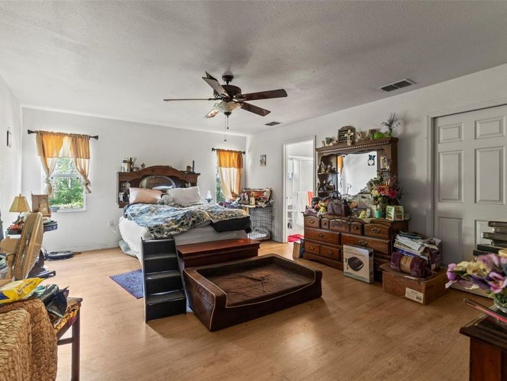 29133 Lawton Drive, Nobleton, FL 34661