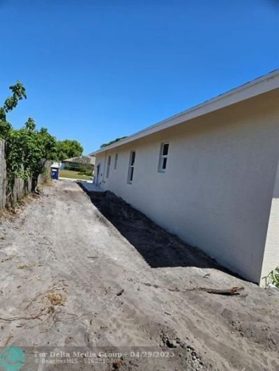 1908 SW Americana St, Port Saint Lucie, FL 34953 Photo