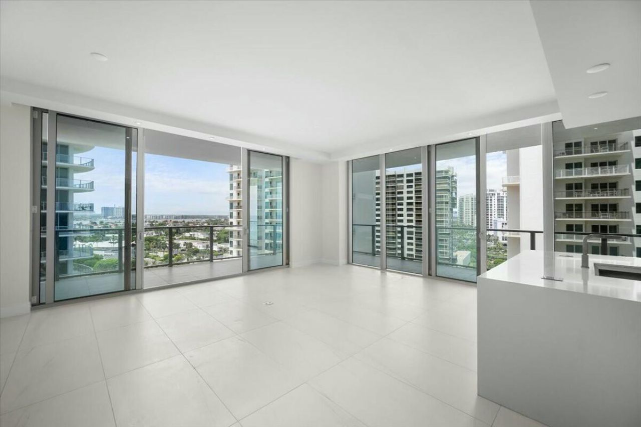 3100 N Ocean Drive, Unit 1009, Singer Island, FL 33404 Photo