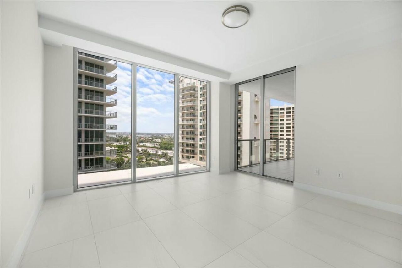 3100 N Ocean Drive, Unit 1009, Singer Island, FL 33404 Photo