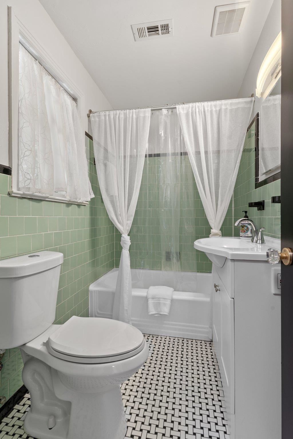 420 South Ride, Tallahassee, FL 32303 Photo