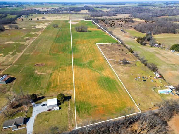 1 Smith Road, Cedar Hill, TN 37032