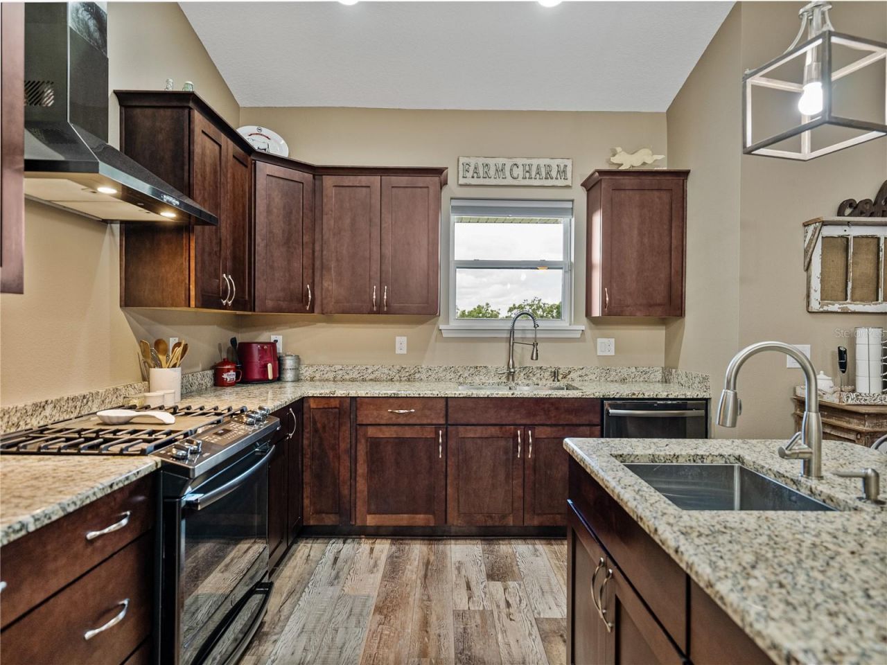 35657 Ashley Lane, Dade City, FL 33523 Photo