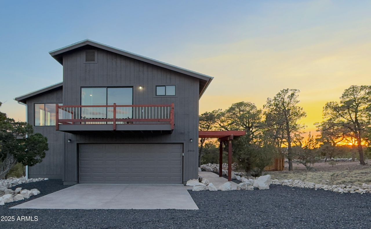2943 E Lookout Lane, Overgaard, AZ 85933