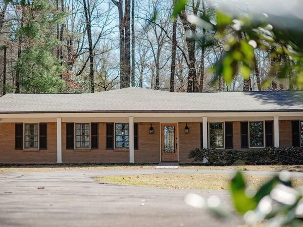 204 Country Club Road, Oxford, MS 38655