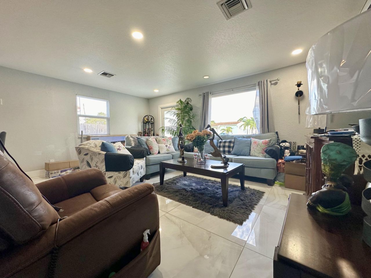 946 Mcintosh Street, West Palm Beach, FL 33405 Photo