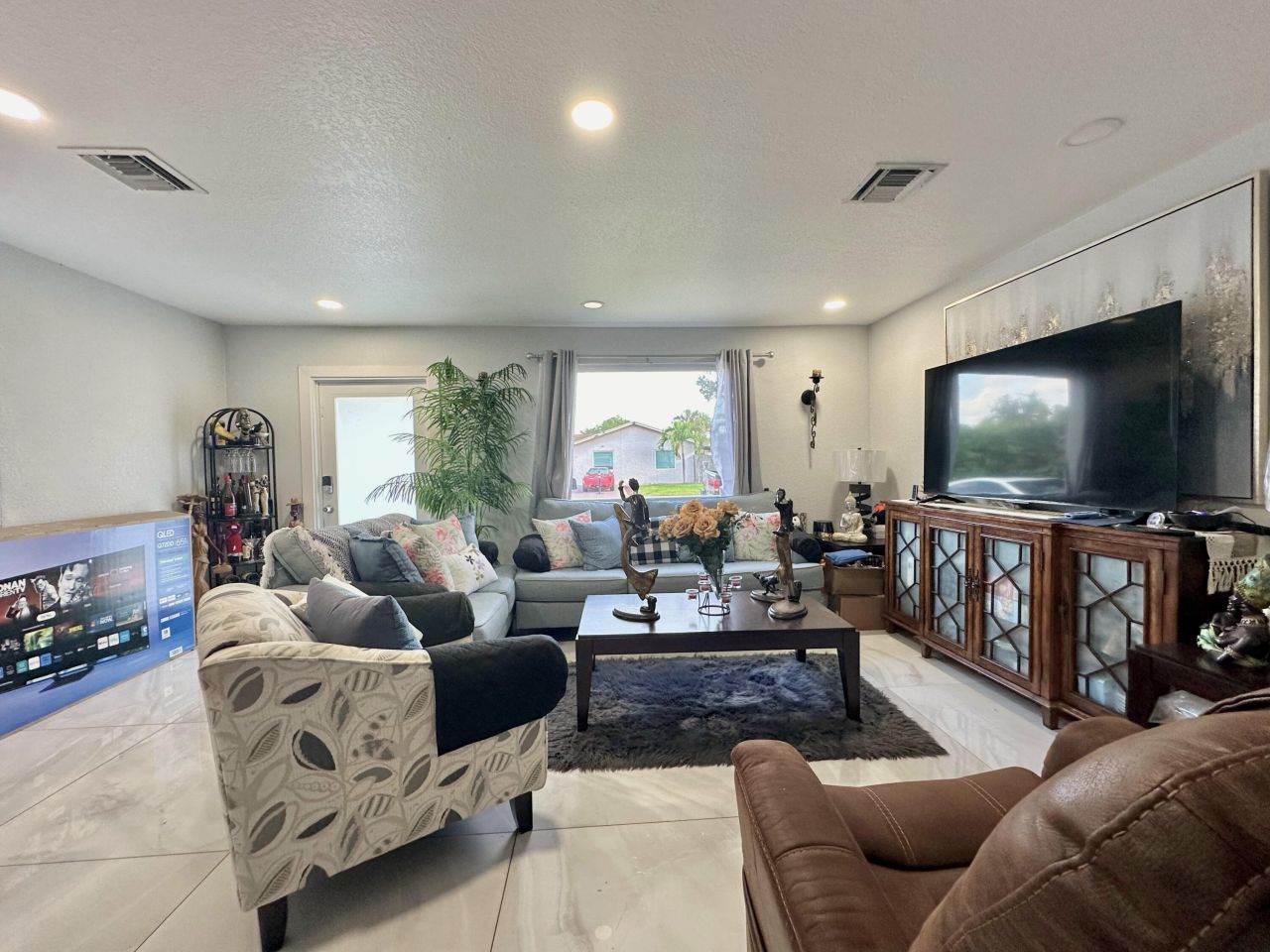 946 Mcintosh Street, West Palm Beach, FL 33405 Photo