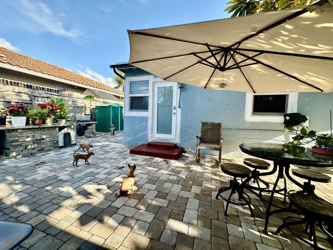 946 Mcintosh Street, West Palm Beach, FL 33405 Photo