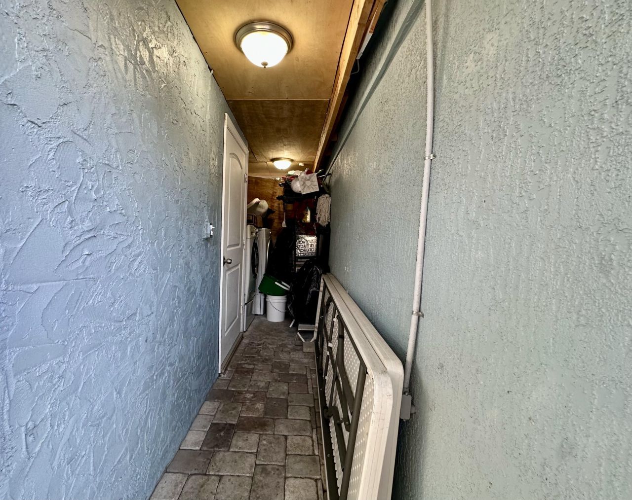 946 Mcintosh Street, West Palm Beach, FL 33405 Photo