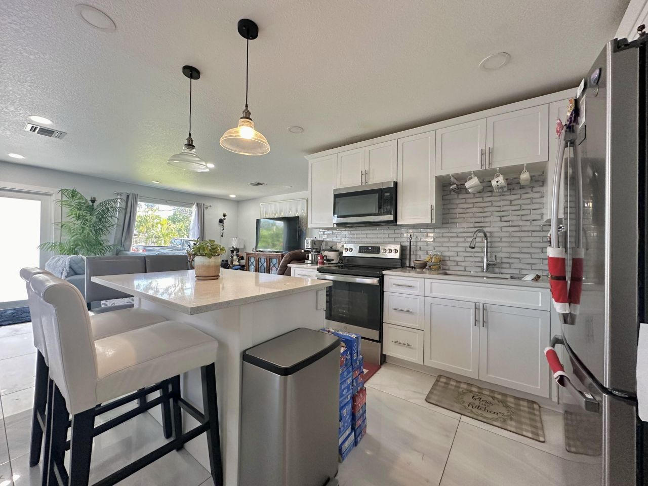 946 Mcintosh Street, West Palm Beach, FL 33405 Photo