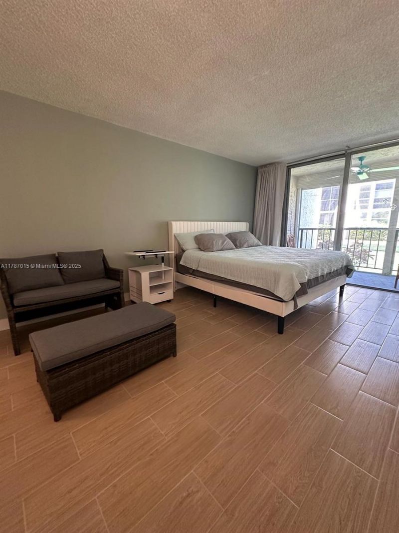 851 Three Islands Blvd, Unit 114, Hallandale Beach, FL 33009 Photo