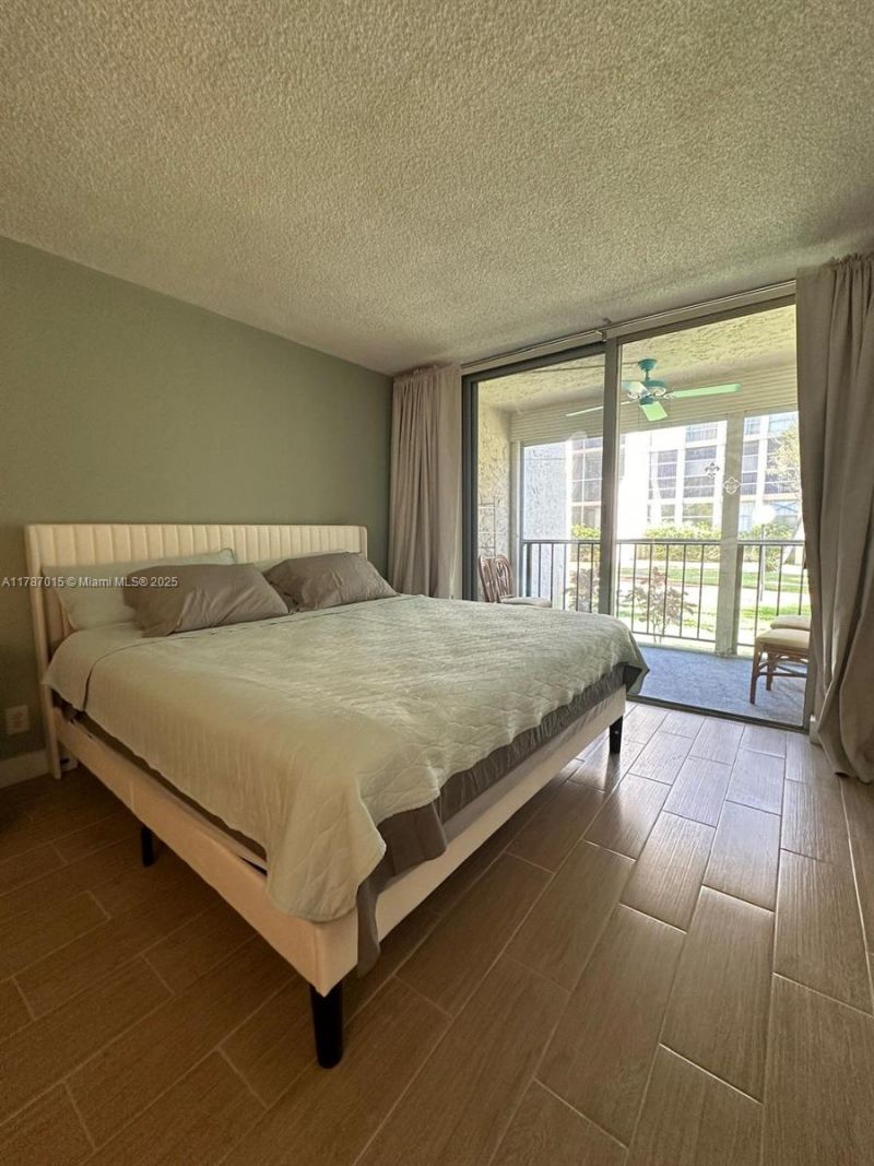 851 Three Islands Blvd, Unit 114, Hallandale Beach, FL 33009 Photo