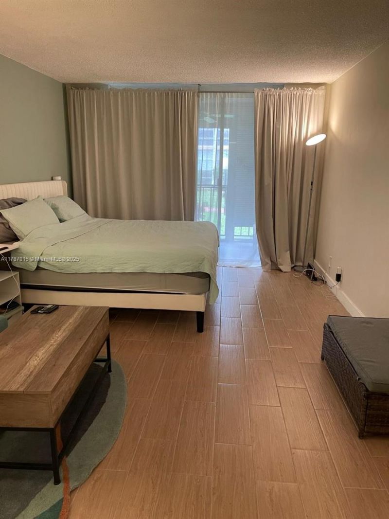 851 Three Islands Blvd, Unit 114, Hallandale Beach, FL 33009 Photo