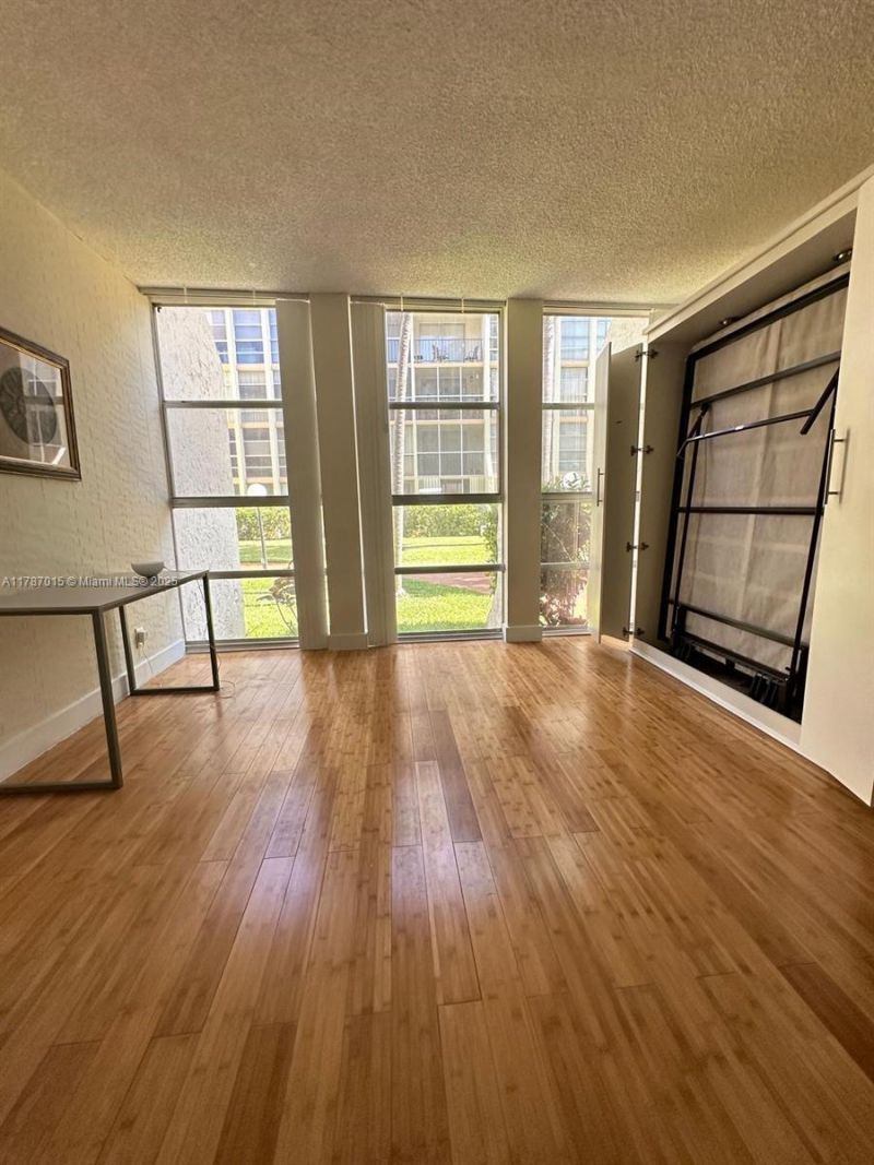 851 Three Islands Blvd, Unit 114, Hallandale Beach, FL 33009 Photo