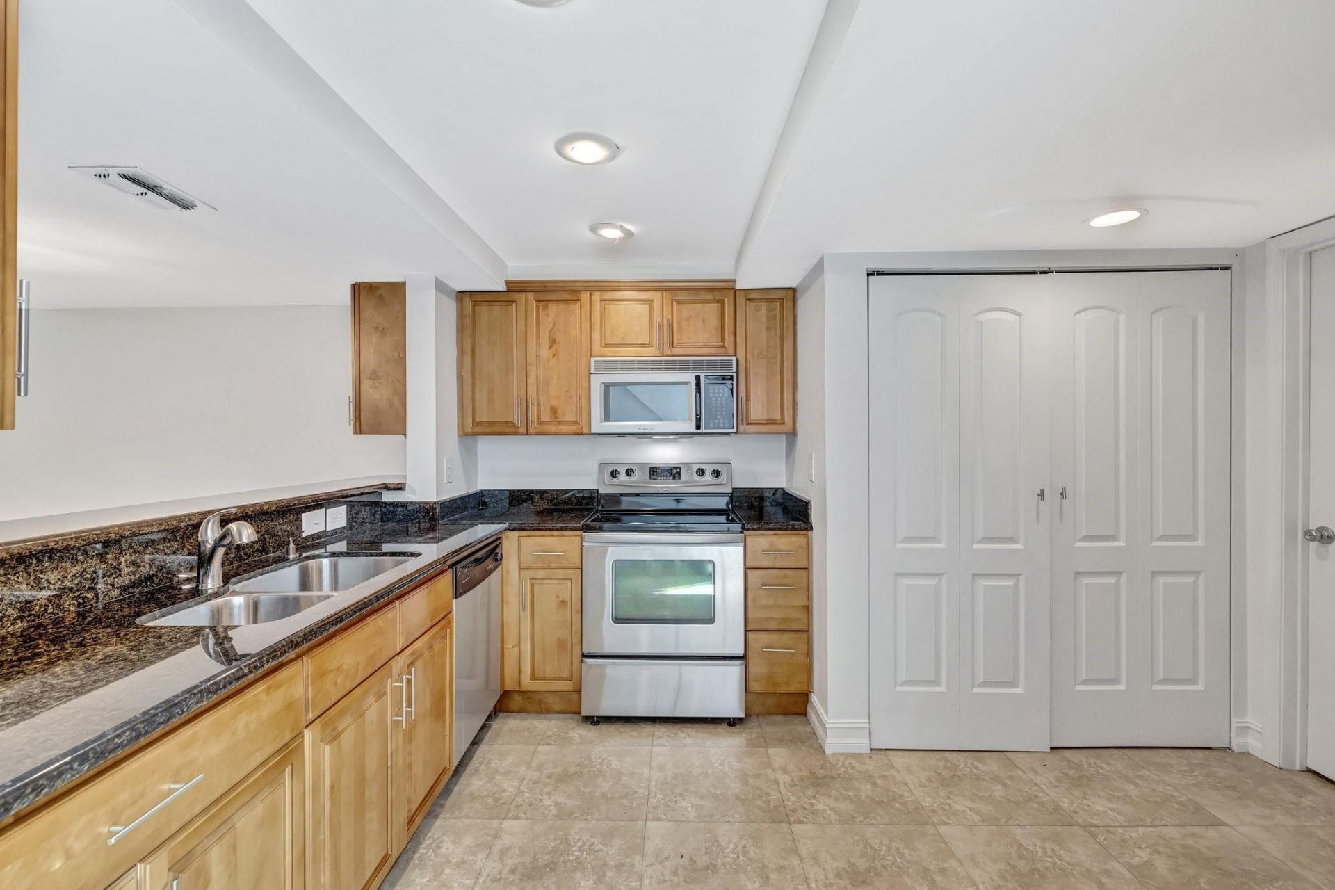 2017 N Dixie Hwy, Wilton Manors, FL 33305 Photo