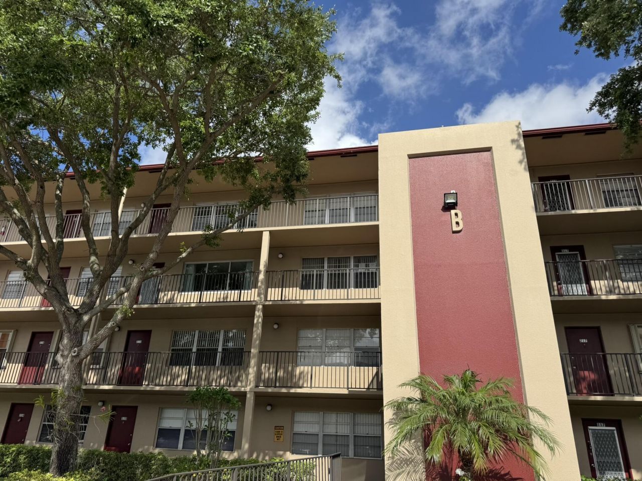 850 SW 133rd Terrace, Unit 315b, Pembroke Pines, FL 33027 Photo