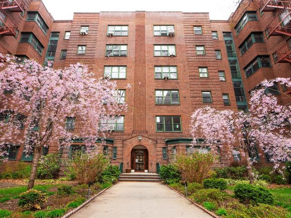 78-10 34 Avenue, Unit 3-B, Jackson Heights, NY 11372