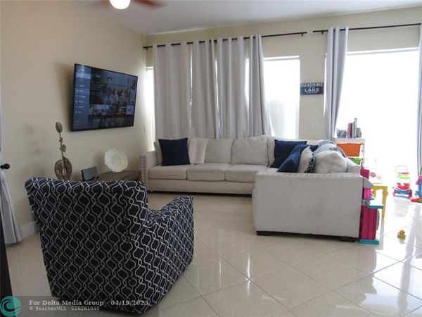 11963 Glenmore Dr, Coral Springs, FL 33071