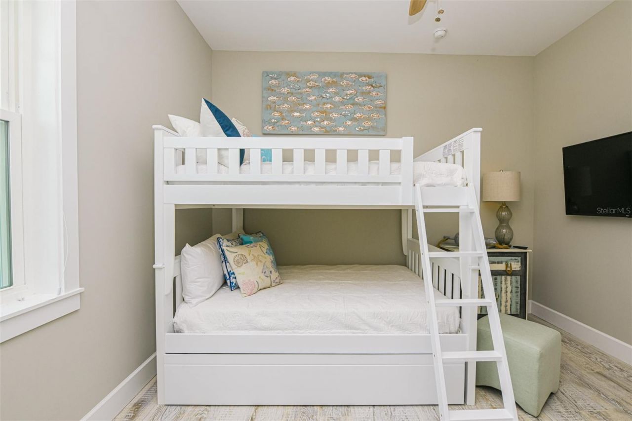 221 Grant Drive, Sarasota, FL 34236 Photo