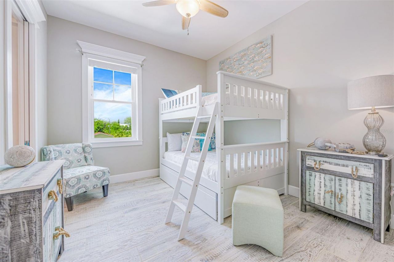 221 Grant Drive, Sarasota, FL 34236 Photo