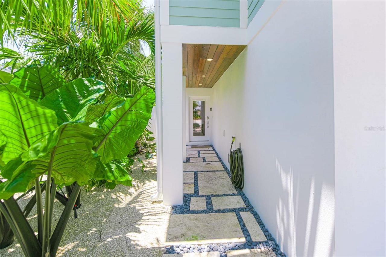 221 Grant Drive, Sarasota, FL 34236 Photo