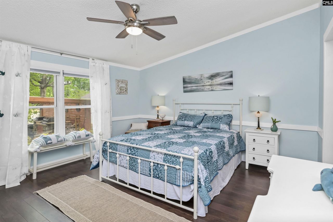 2075 Great North Road Photo 24