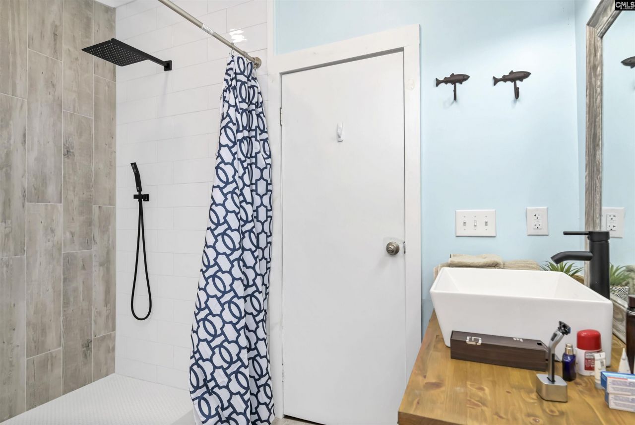 2075 Great North Road Photo 27