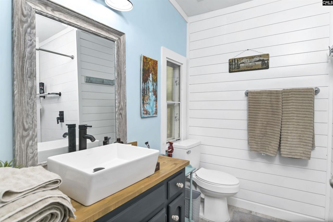 2075 Great North Road Photo 30