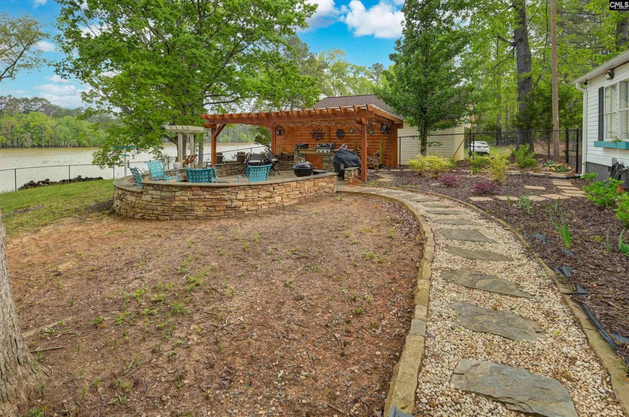 2075 Great North Road Photo 39