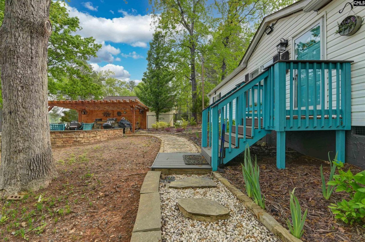 2075 Great North Road Photo 40