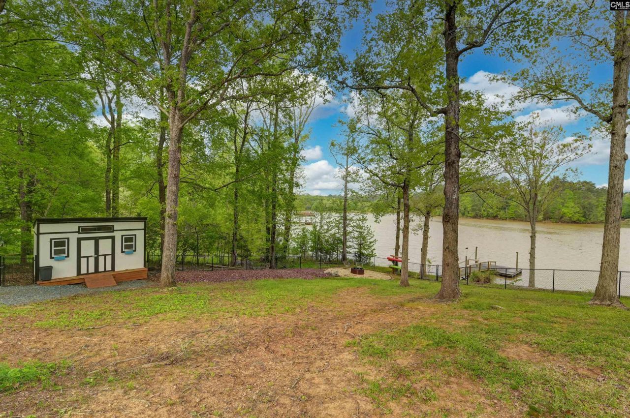 2075 Great North Road Photo 47