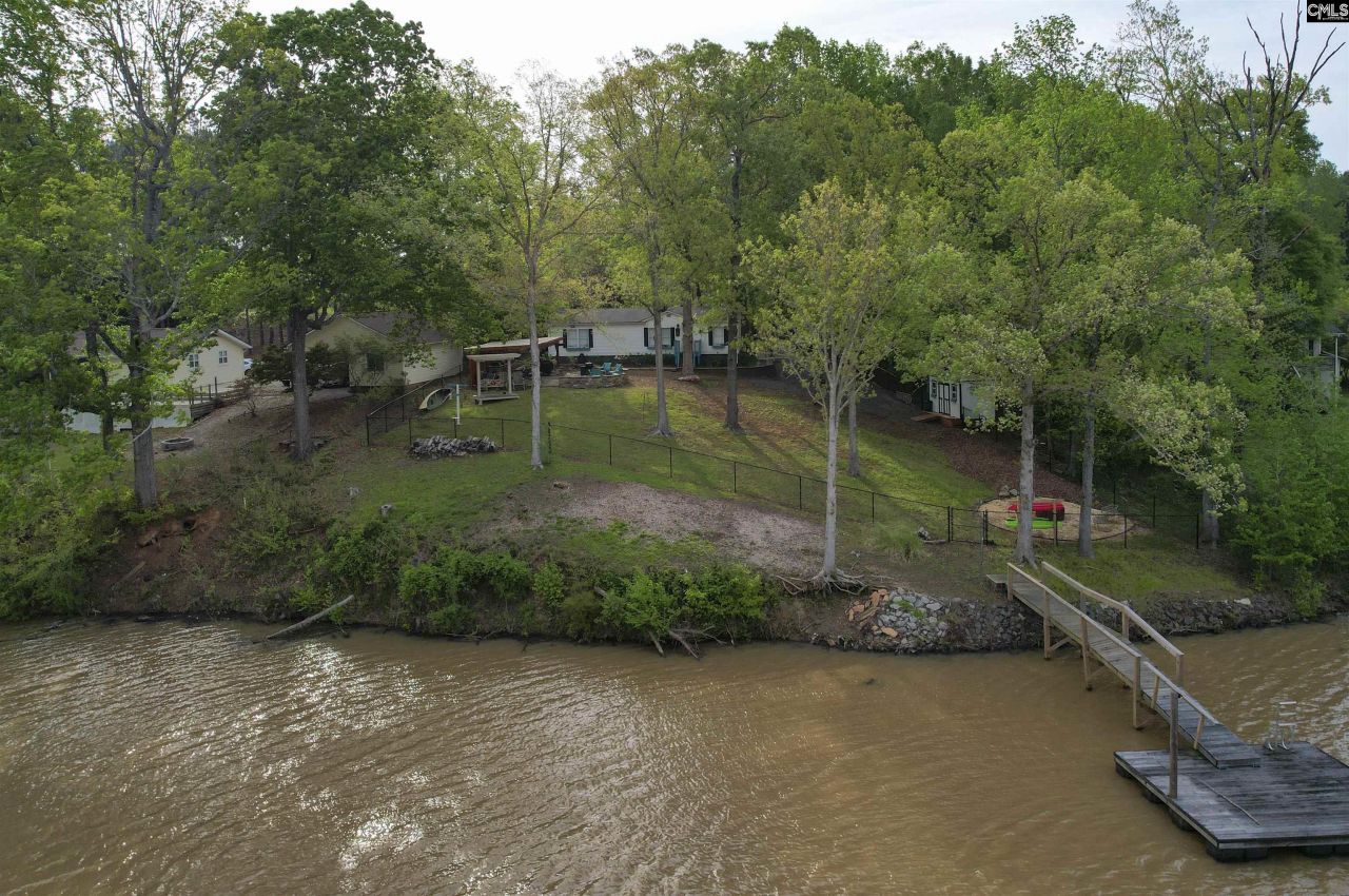 2075 Great North Road Photo 49