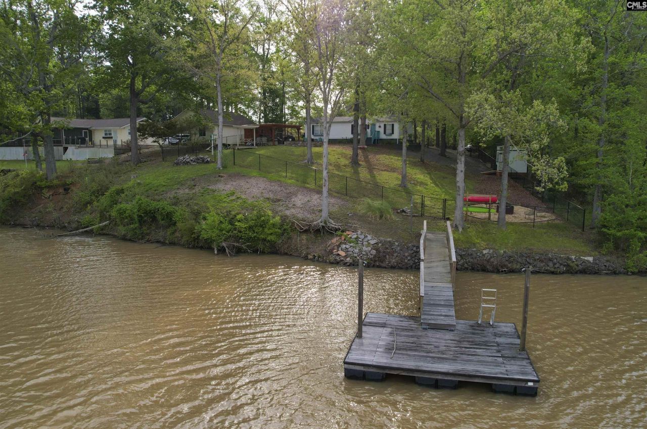 2075 Great North Road Photo 50