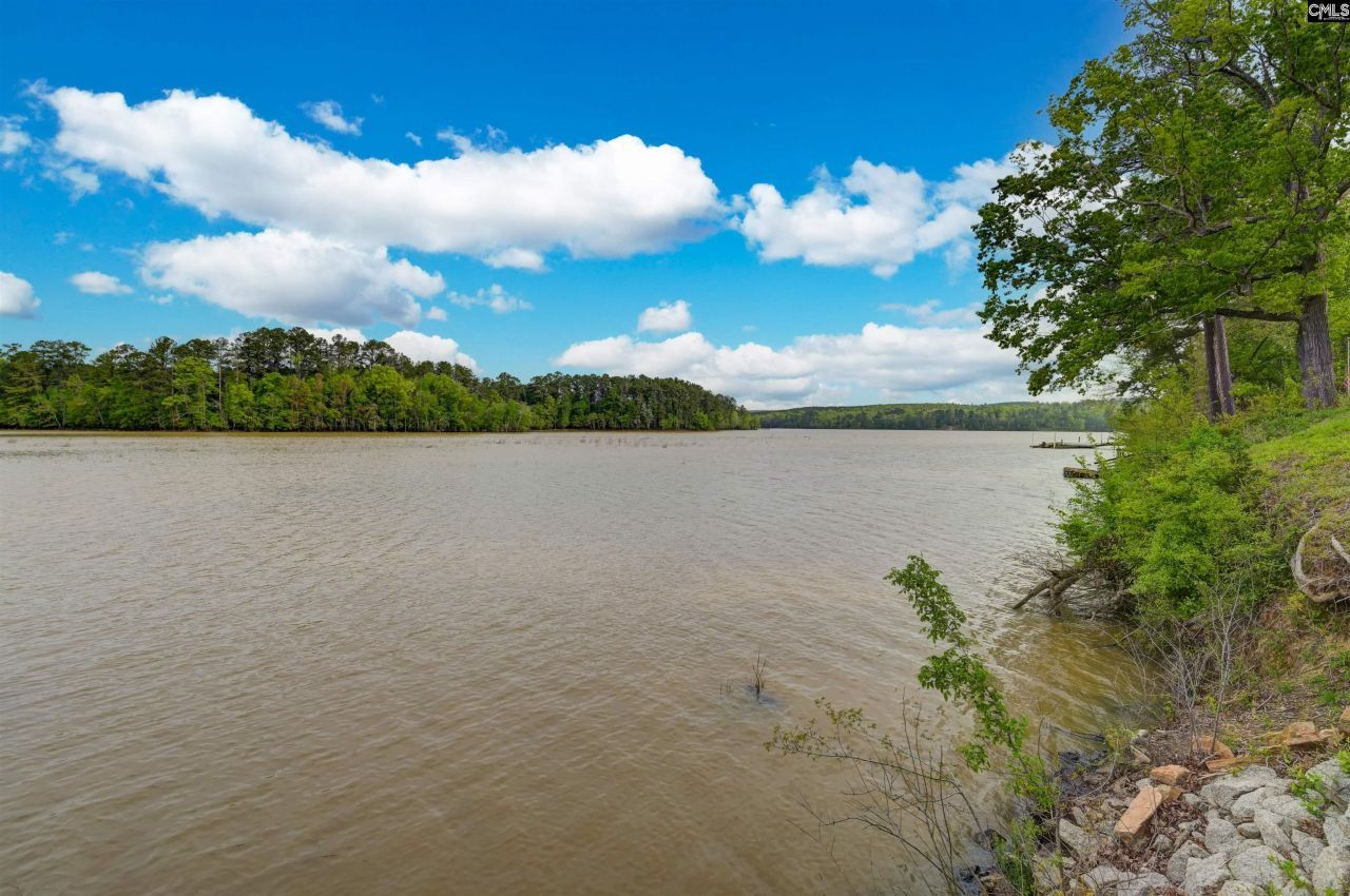 2075 Great North Road Photo 70