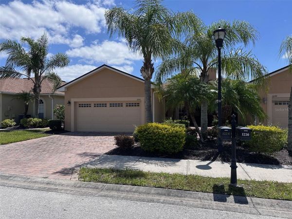 1224 VIENNA SQUARE DRIVE, WINTER HAVEN, FL 33884