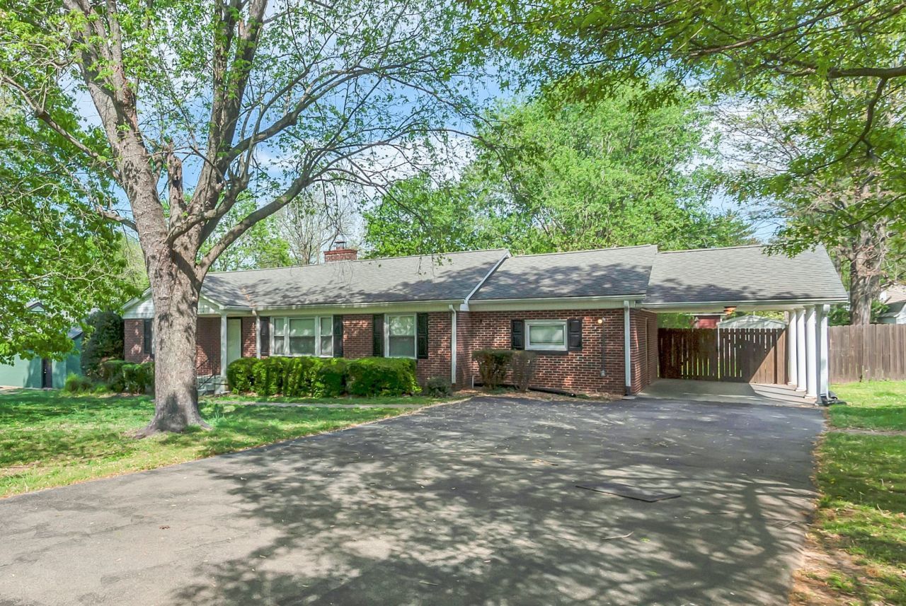 2719 Gray Circle, Columbia, TN 38401 Main Photo