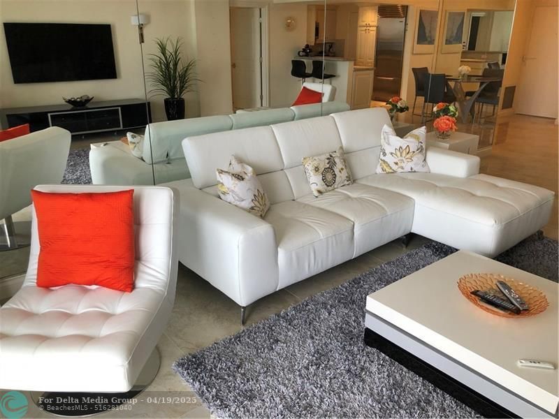 1 Las Olas Circle, Unit 1414, Fort Lauderdale, FL 33316 Photo