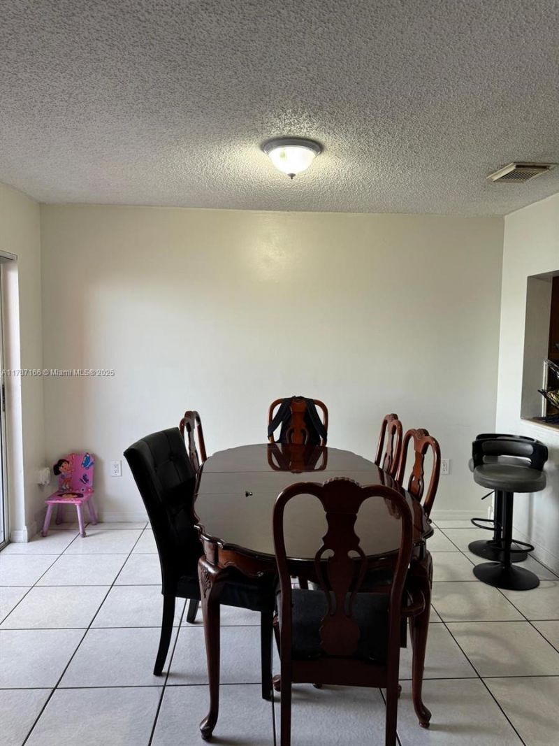 12355 NW 7th Ln, Miami, FL 33182 Photo