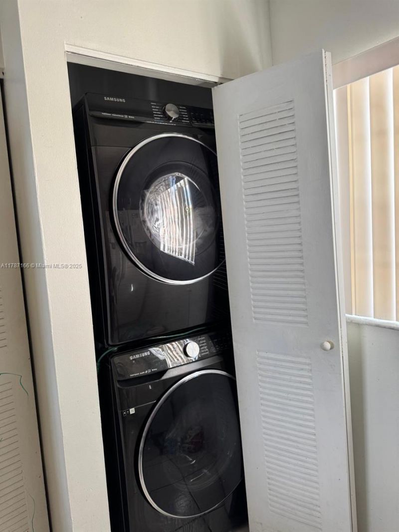 12355 NW 7th Ln, Miami, FL 33182 Photo