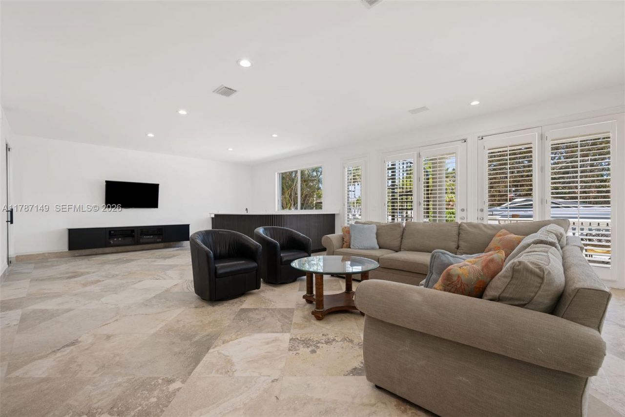 2561 Lucille Dr, Fort Lauderdale, FL 33316 Photo