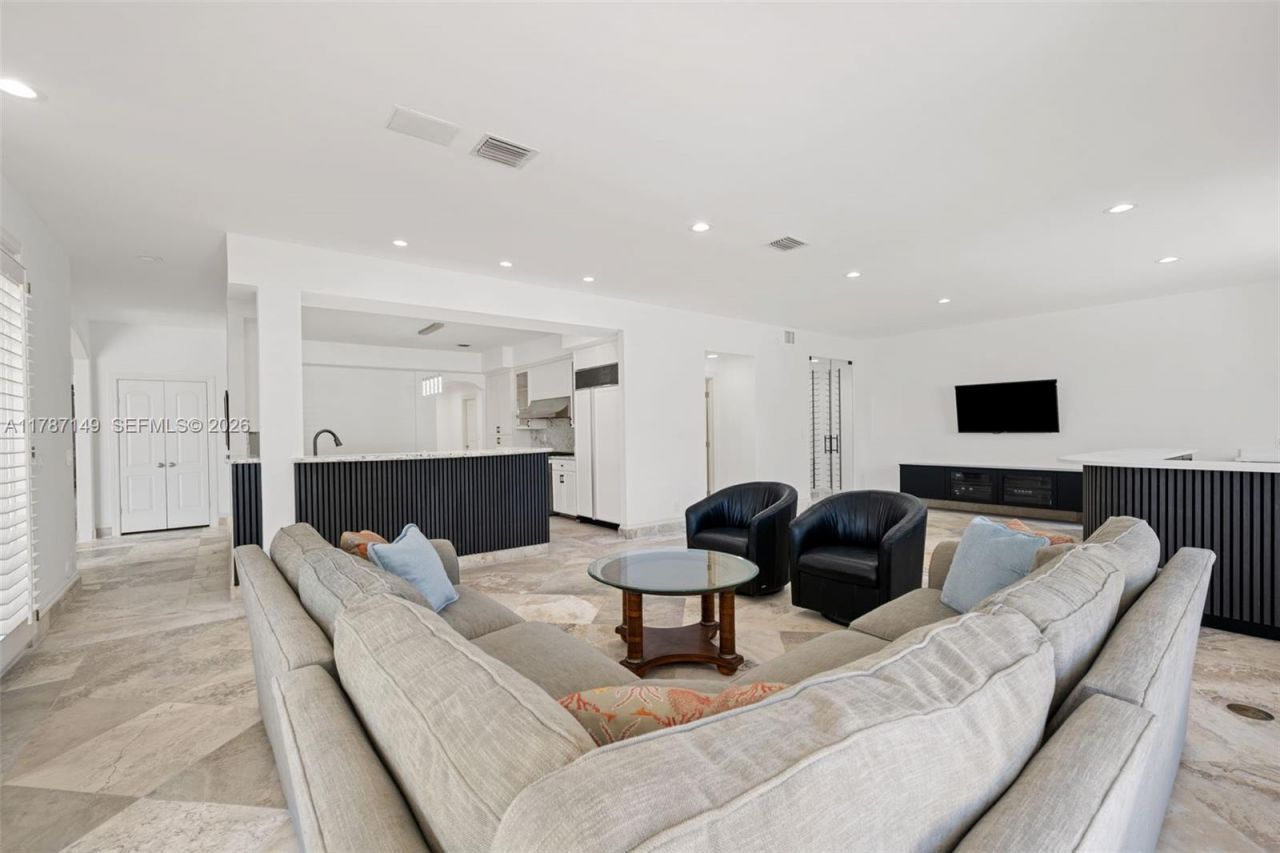 2561 Lucille Dr, Fort Lauderdale, FL 33316 Photo